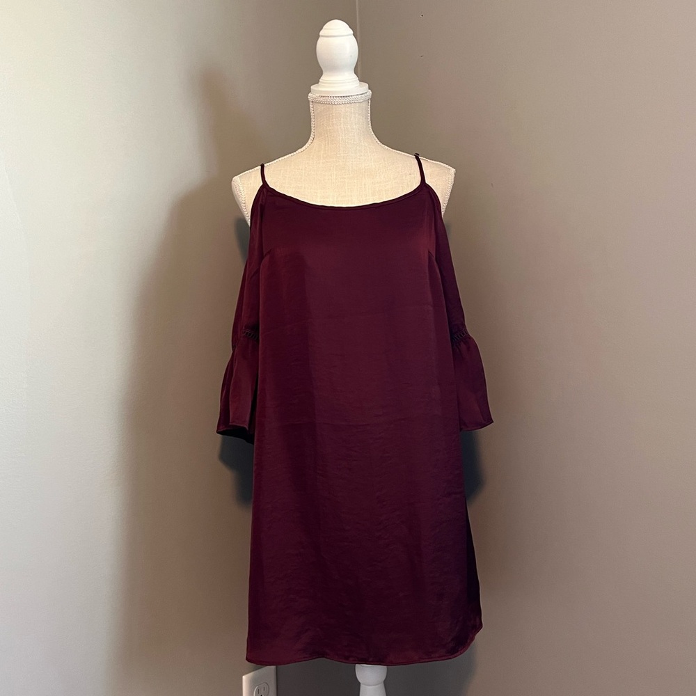 Dress - Picture 2 of 4